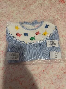 Stitchy Fish Smocked Fish Bubble